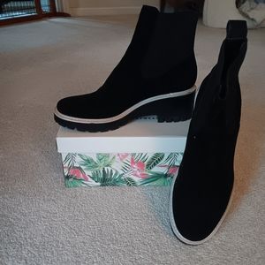 NWOT Dolce Vita Hasa Platform Ankle Boots, Size 7.5, Black Suede